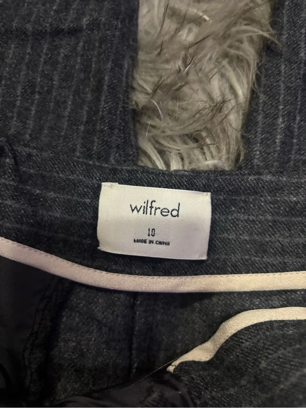 Aritzia Wilfred Chambery Pant Wool Cashmere Grey Stripe Size 10 - Picture 4 of 7